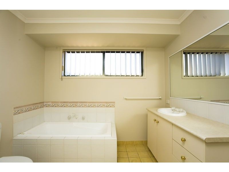 4 Twyford Close, Hillside VIC 3037