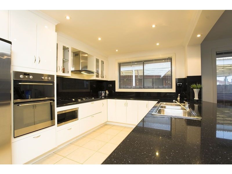 3 Pivot Court, Keilor Downs VIC 3038