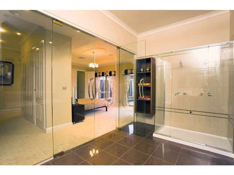 7 Sovereign Way, Hillside VIC 3037