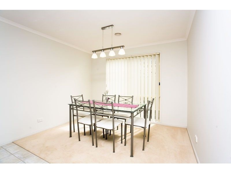 10 Lorraine Court, Hillside VIC 3037