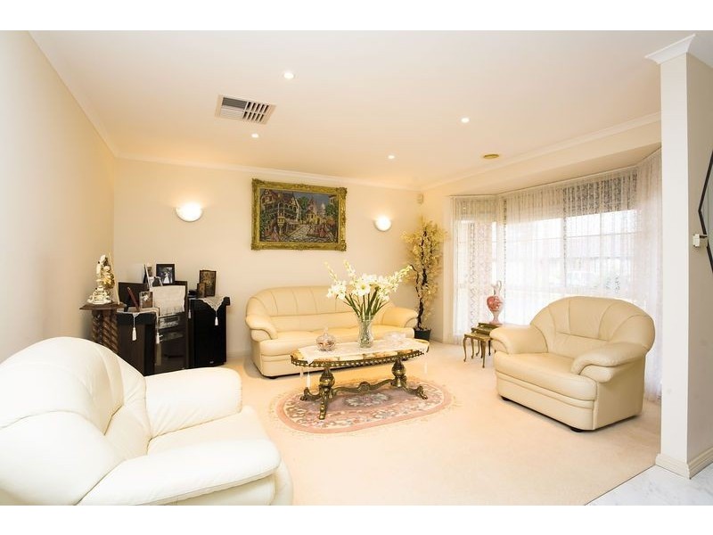 66 Brampton Circuit, Delahey VIC 3037