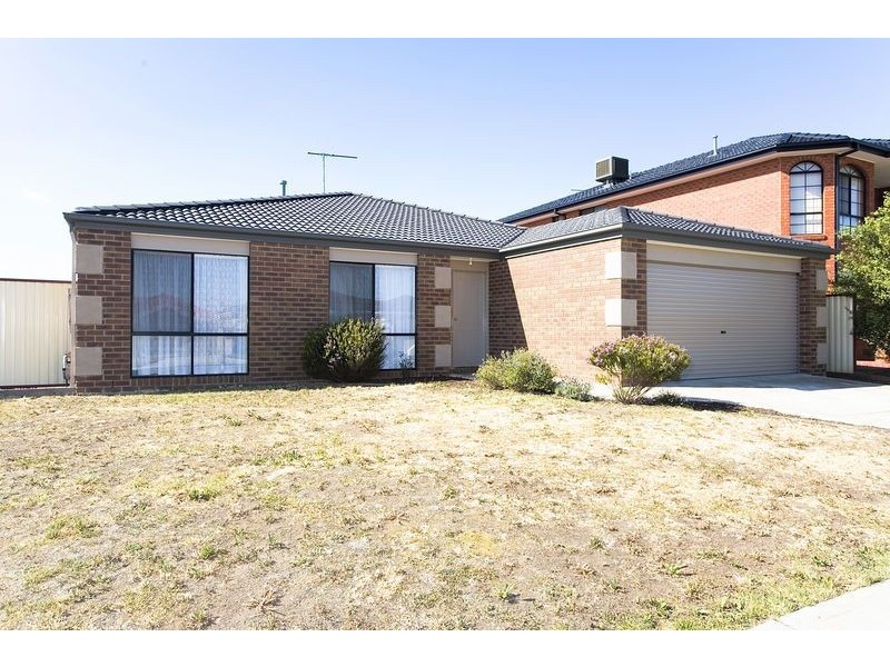 11 Darling Court, Taylors Hill VIC 3037