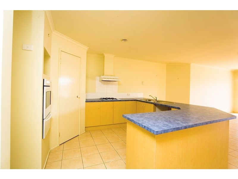 11 Darling Court, Taylors Hill VIC 3037