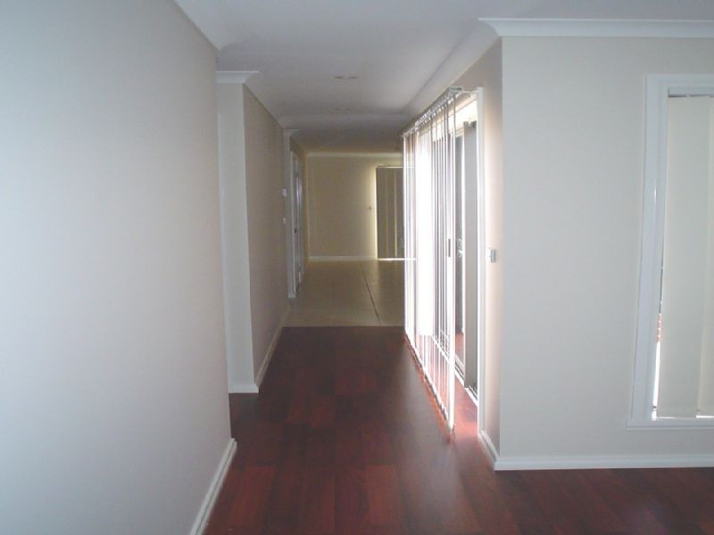 2A Balmoral Close, Hillside VIC 3037