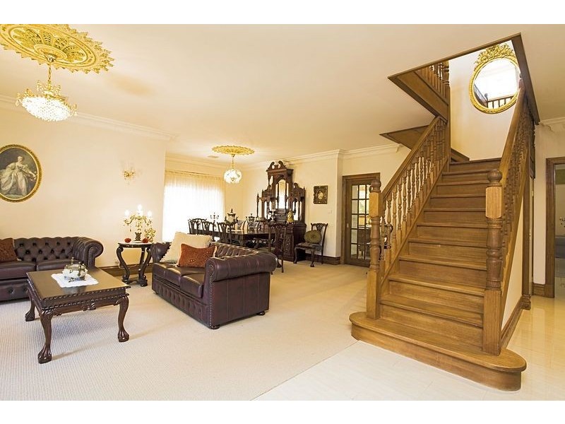 86 Royal Crescent, Hillside VIC 3037