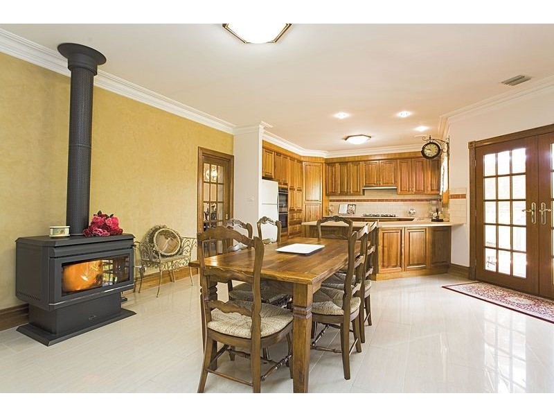 86 Royal Crescent, Hillside VIC 3037