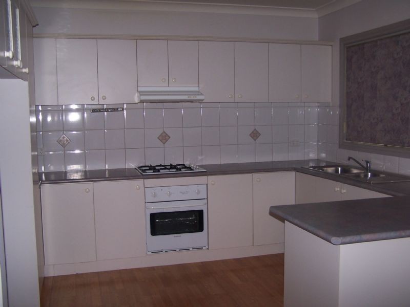 3/99 Pecks Road, Sydenham VIC 3037