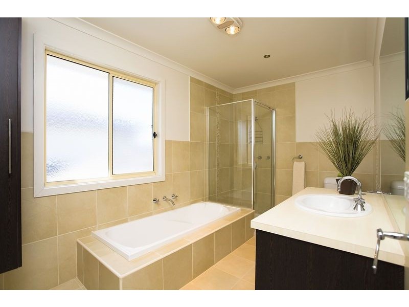 1/21 Aquanita Crescent, Keilor Downs VIC 3038