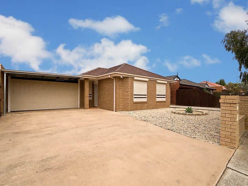 65 John Paul Drive, Hillside VIC 3037