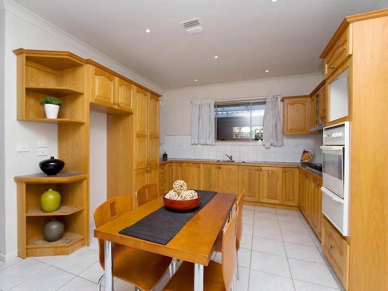 65 John Paul Drive, Hillside VIC 3037