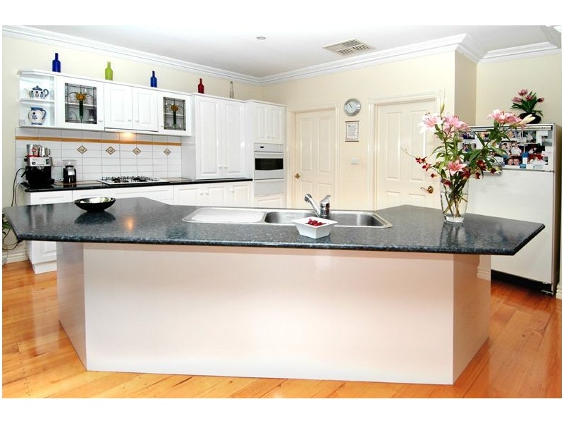 28 Gerona Court, Keilor VIC 3036