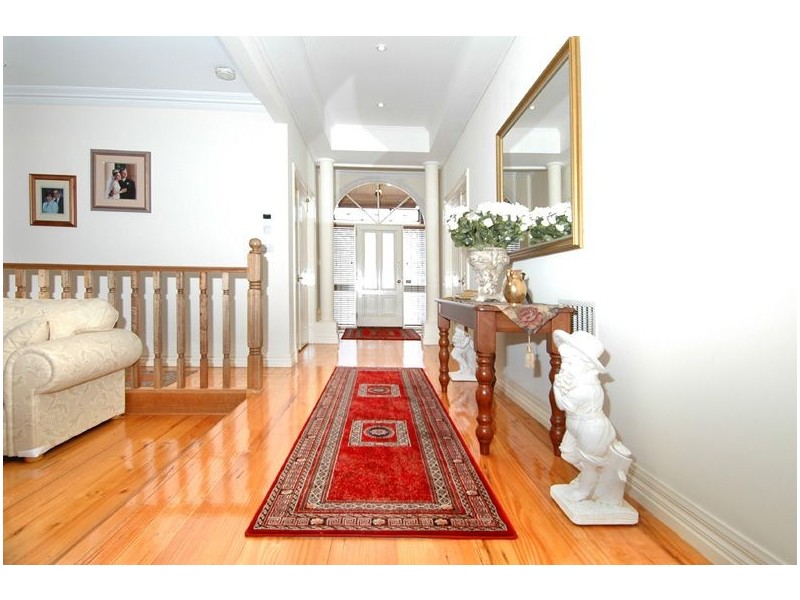28 Gerona Court, Keilor VIC 3036