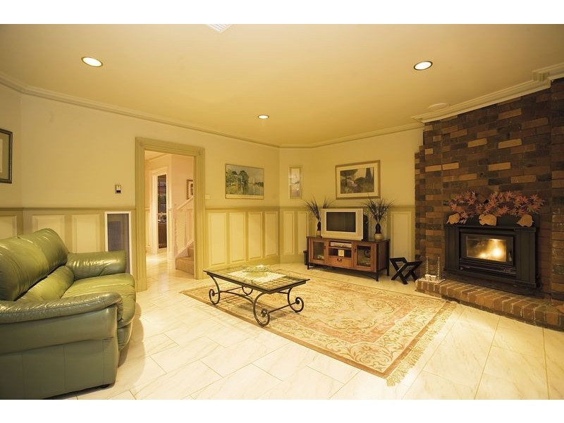 56 Burrowye Cres , Keilor VIC 3036