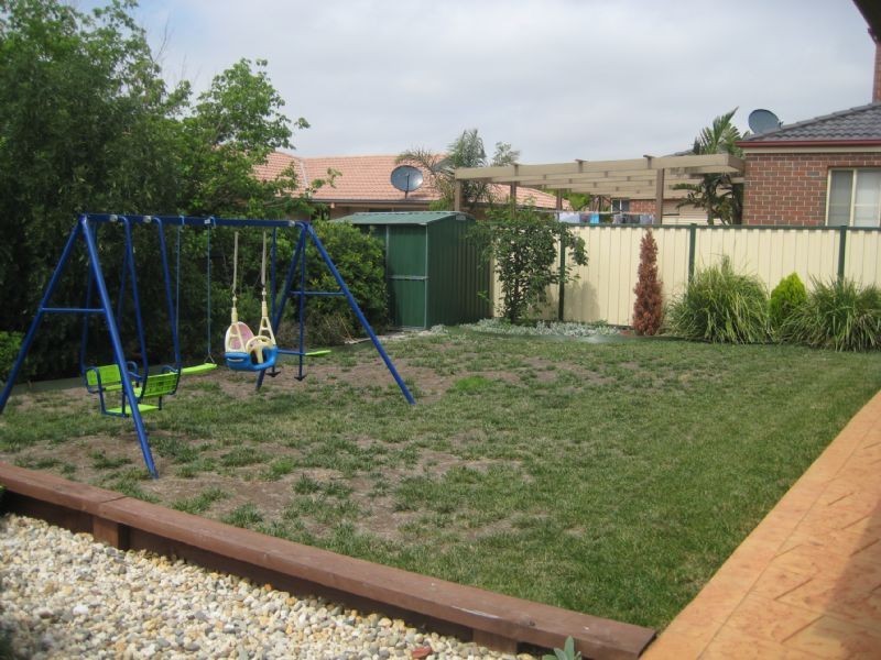 60 Wolviston Avenue, Hillside VIC 3037