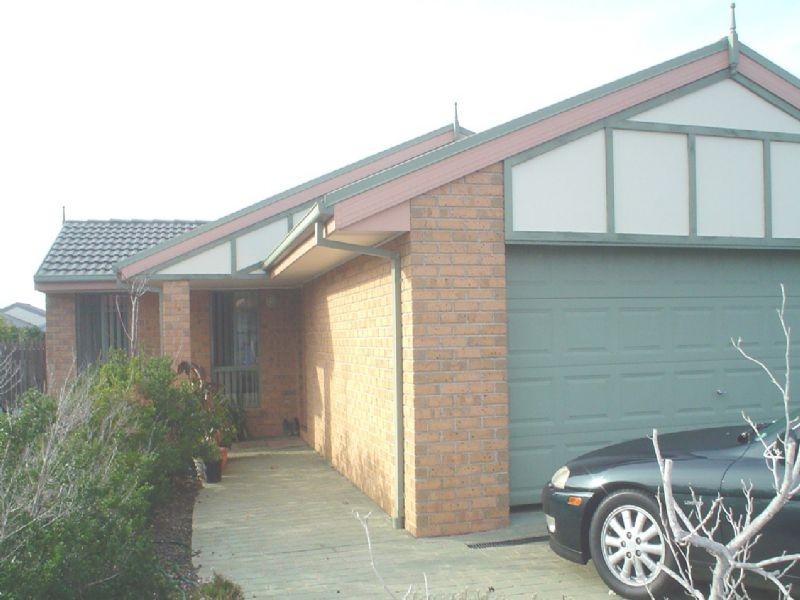 4 Twyford Close, Hillside VIC 3037