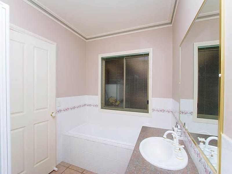 21 Darebin Avenue, Keilor Downs VIC 3038