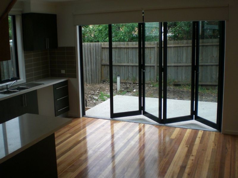 2/2A Lindenow Street, Maribyrnong VIC 3032