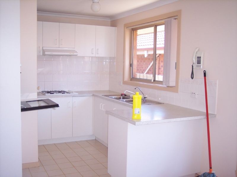 10 Brecon Nook, Craigieburn VIC 3064