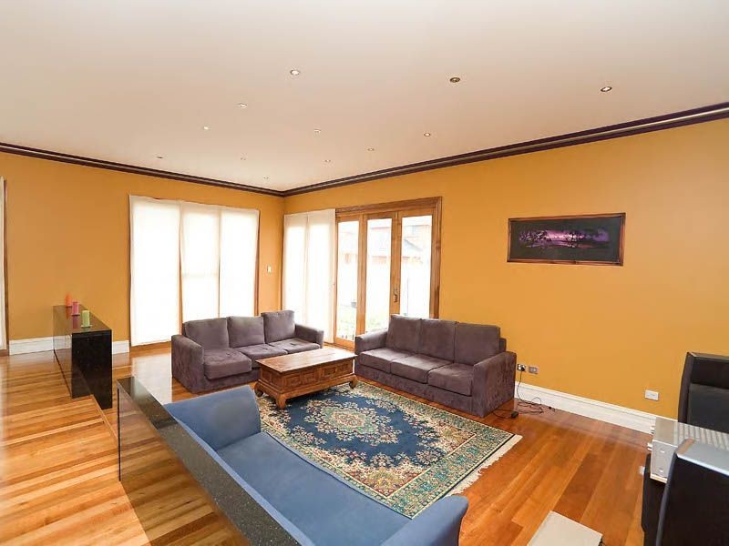 6 Lake Eyre Place, Caroline Springs VIC 3023