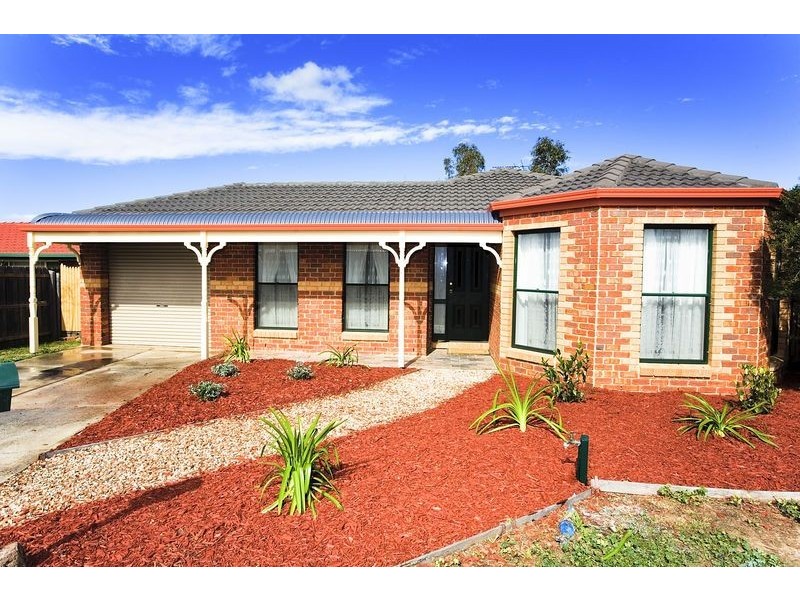 6 Oakwood Place, Hillside VIC 3037