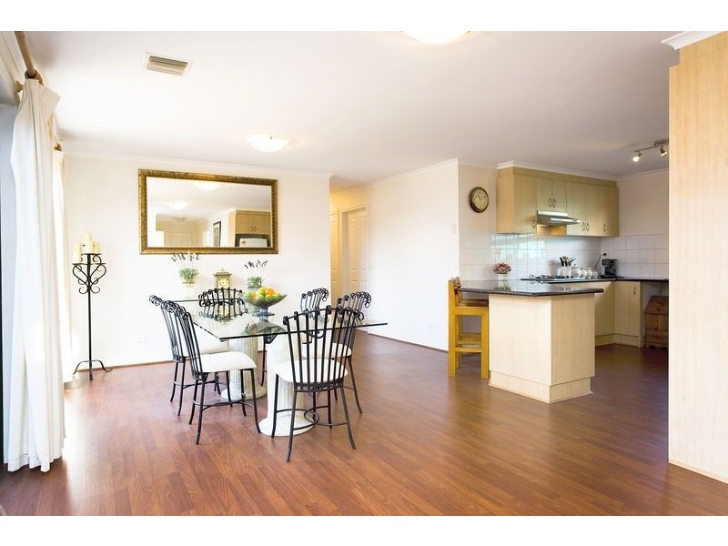 6 Oakwood Place, Hillside VIC 3037