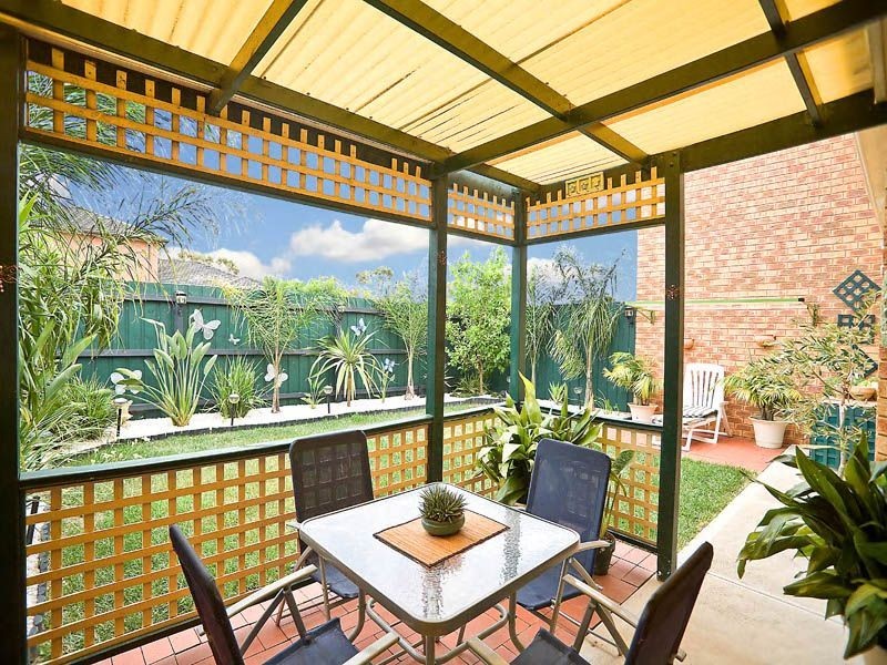 4/30 Nariel Road, Kings Park VIC 3021