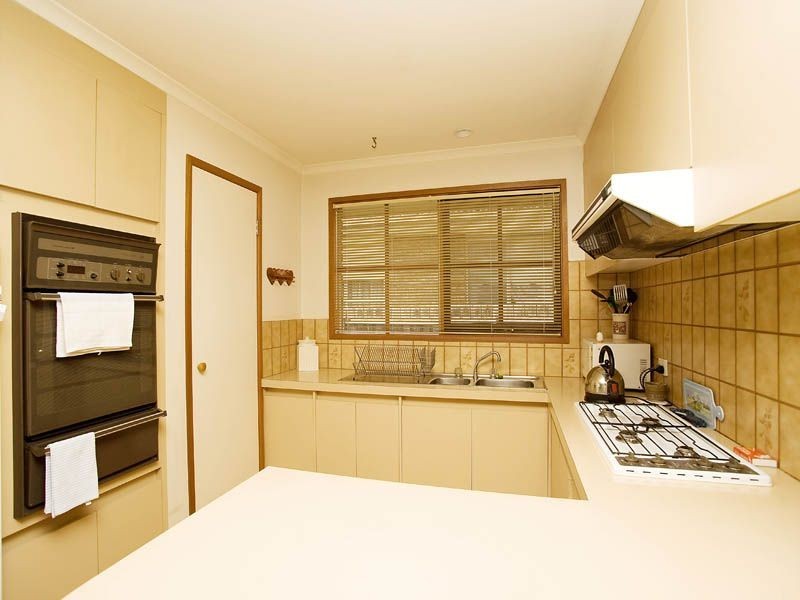 65 Prince Albert Crescent, Taylors Lakes VIC 3038