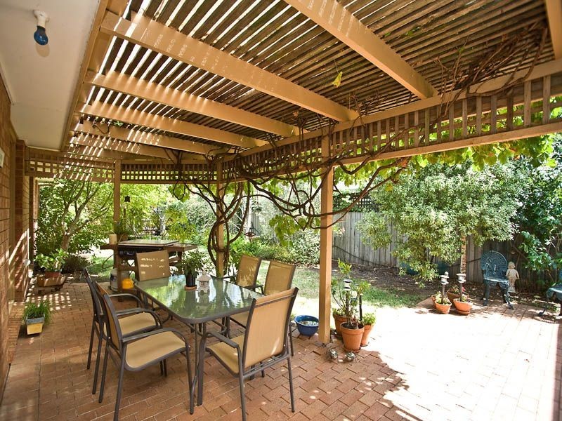 65 Prince Albert Crescent, Taylors Lakes VIC 3038