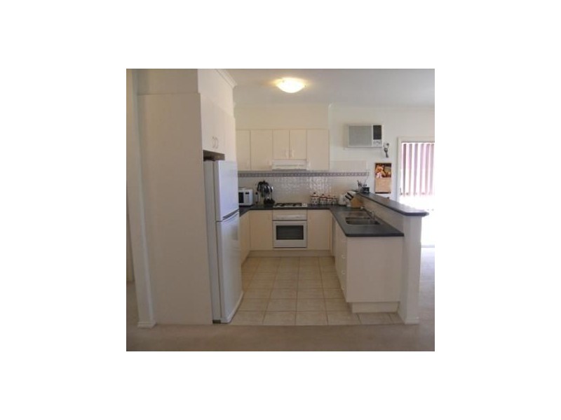 11 Otway Green, Caroline Springs VIC 3023