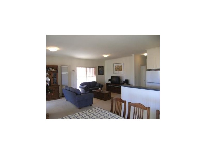 11 Otway Green, Caroline Springs VIC 3023