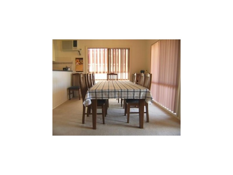 11 Otway Green, Caroline Springs VIC 3023