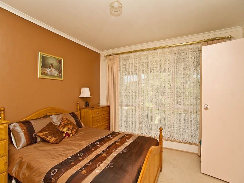 14 Angourie Crescent, Taylors Lakes VIC 3038