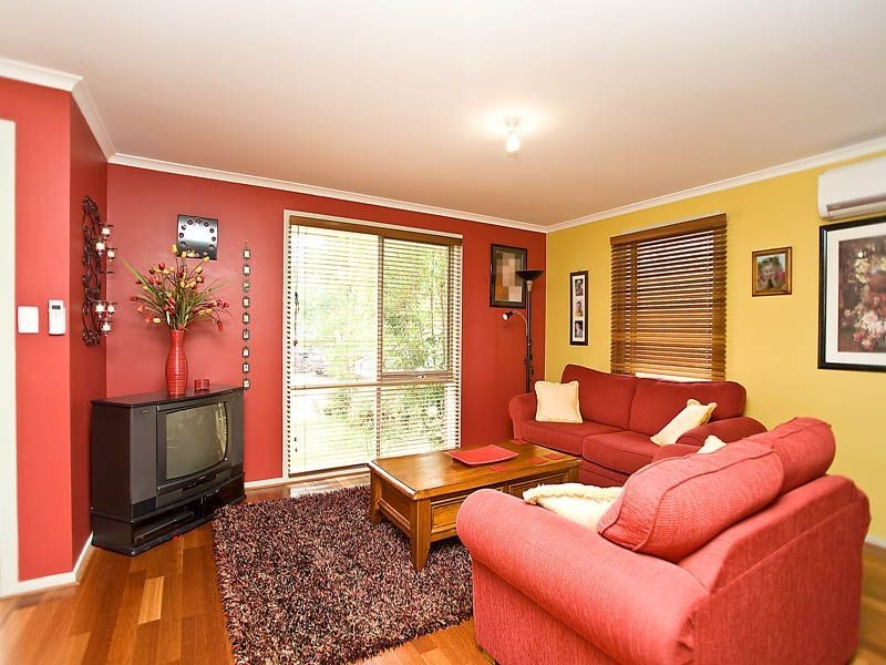 19 Village Avenue, Taylors Lakes VIC 3038