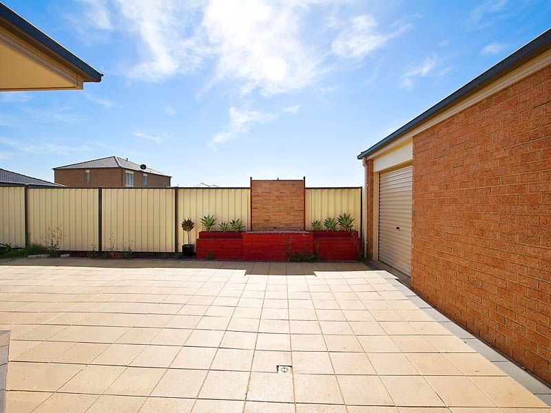 46 Tenterfield Drive, Burnside VIC 3023