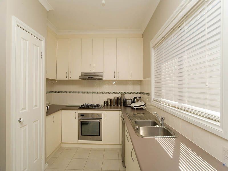 43 Menzies Drive, Burnside VIC 3023