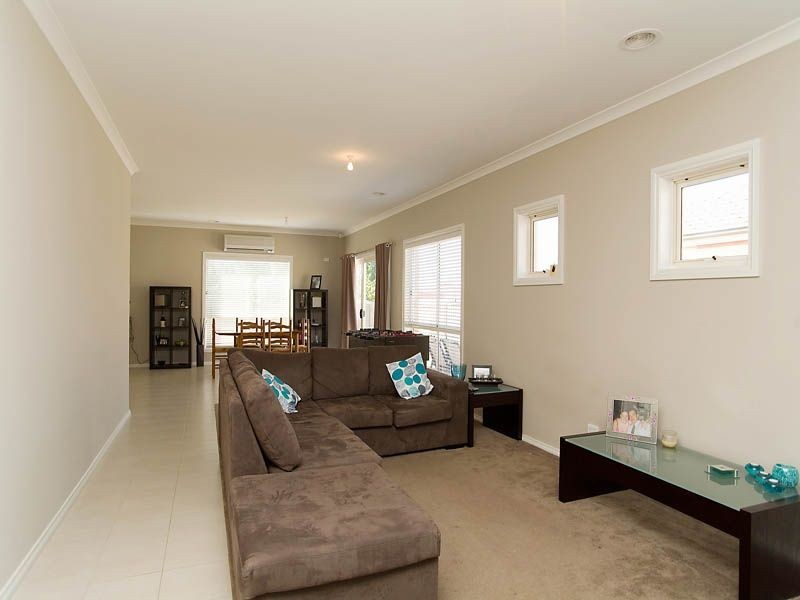 43 Menzies Drive, Burnside VIC 3023