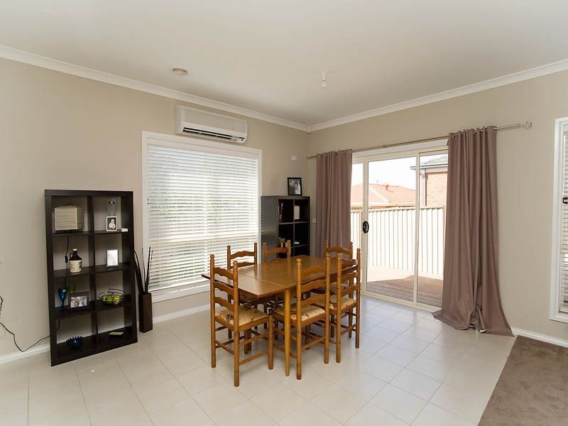 43 Menzies Drive, Burnside VIC 3023