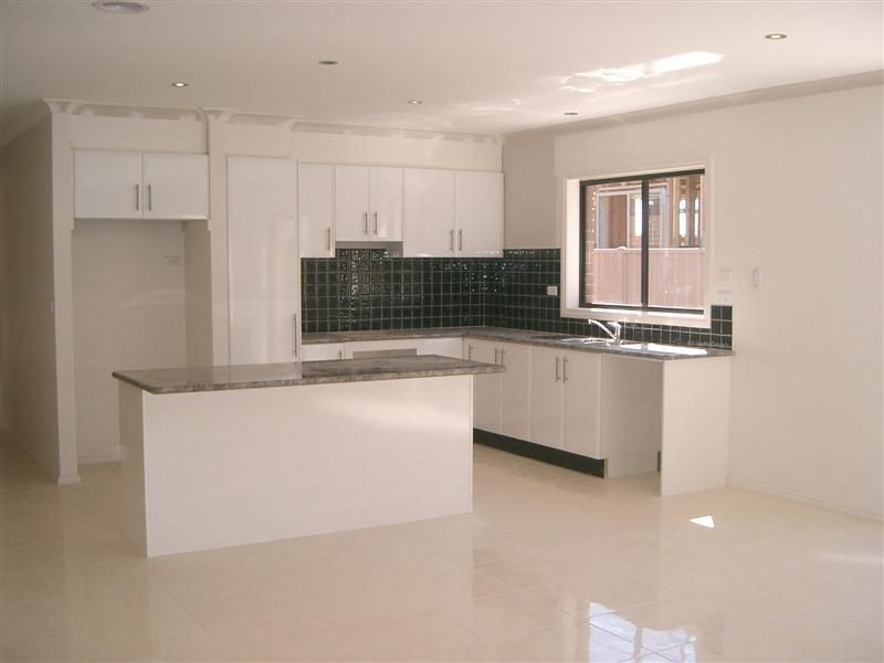 14 Mount Way, Caroline Springs VIC 3023