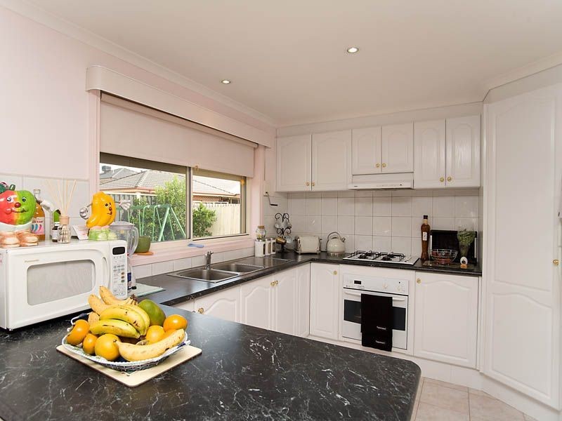 16 Roseleigh Boulevard, Sydenham VIC 3037