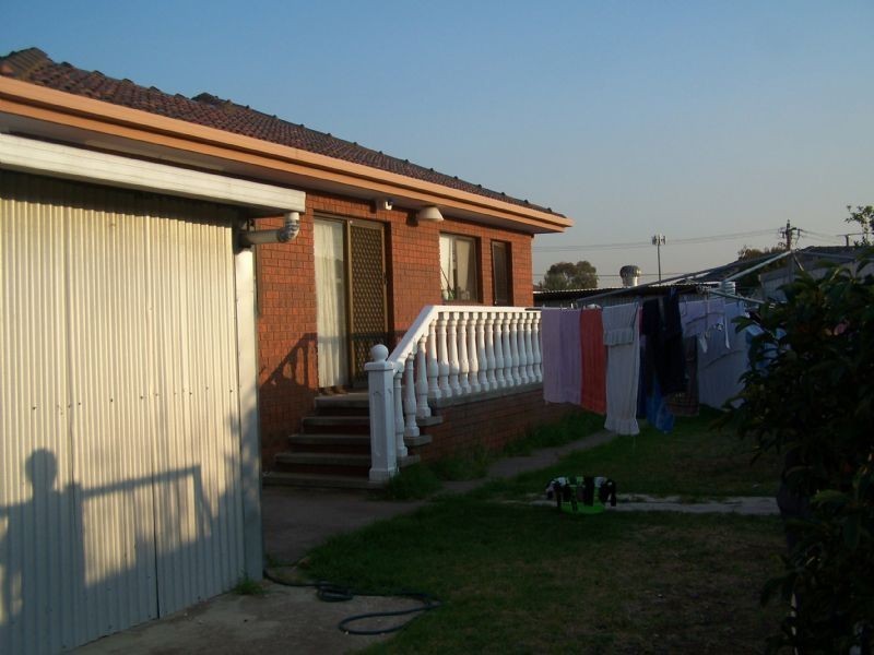 2 Wray Cove, Sunshine West VIC 3020