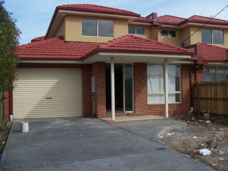 13 and 13A Dumfries, Deer Park VIC 3023