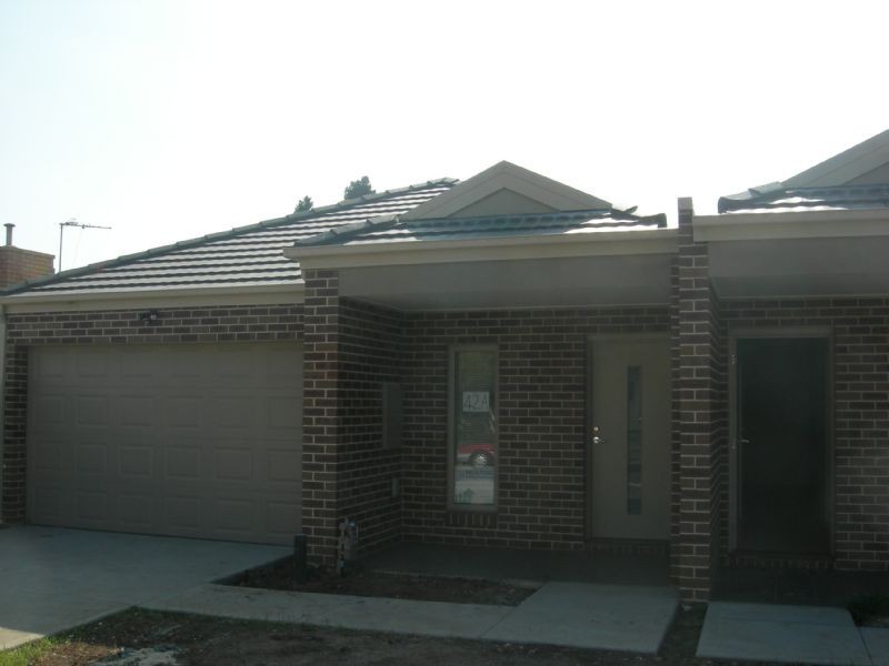 42a Dumfries Street, Deer Park VIC 3023