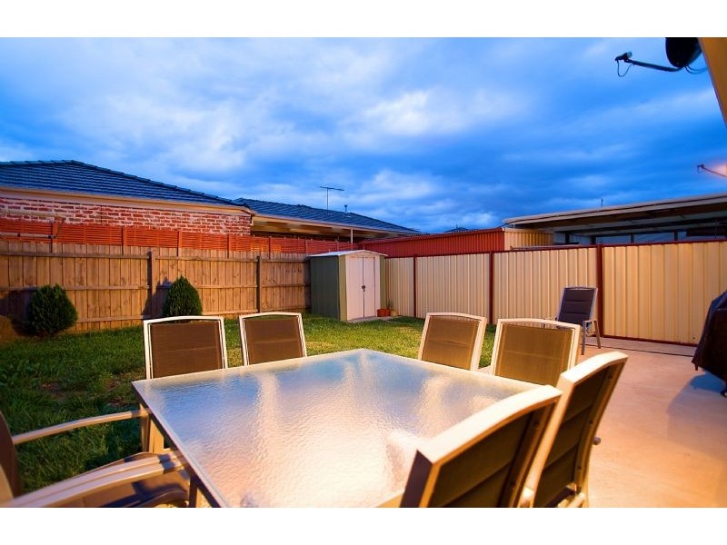 a/16 Contursi Drive, Sydenham VIC 3037