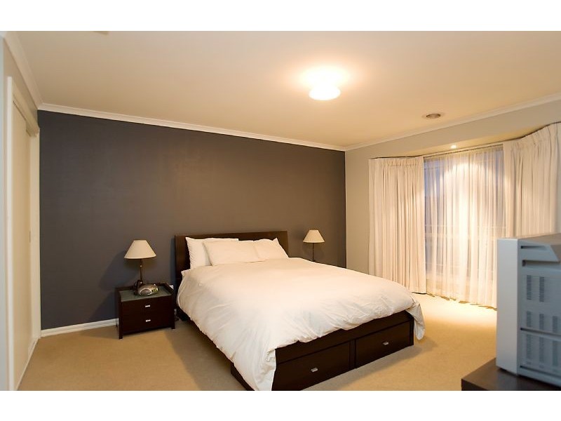 a/16 Contursi Drive, Sydenham VIC 3037