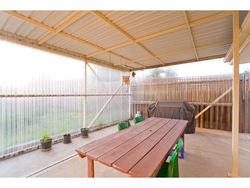 35  Tussock Crescent, Sydenham VIC 3037