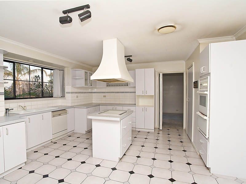 10 Albert Road, Sydenham VIC 3037