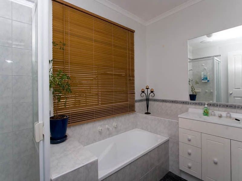 20 Cuthbert Drive, Hillside VIC 3037