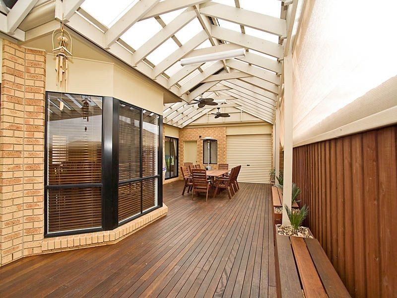 3 Brunswick Place, Taylors Hill VIC 3037