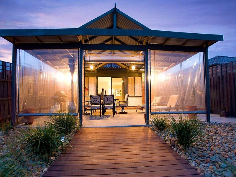 4 Clyde Close, Taylors Hill VIC 3037