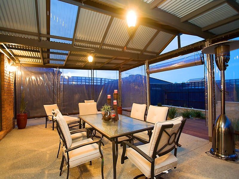 4 Clyde Close, Taylors Hill VIC 3037